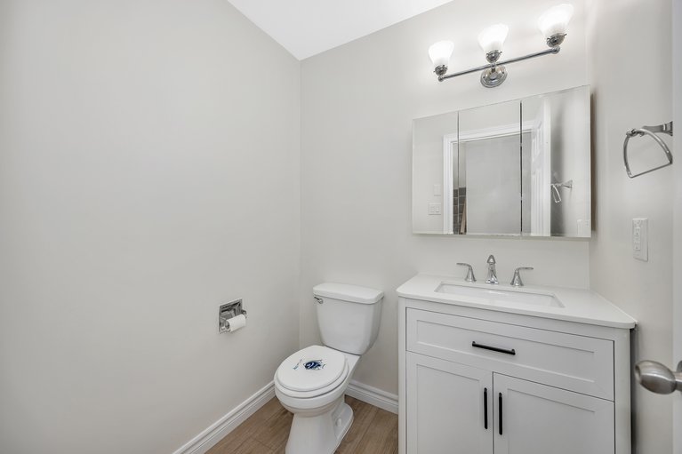 X12381127/8-chisholm-court/kanata-beaverbrook/ottawa/ontario/K2K1E2_22