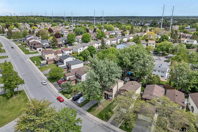 X12181933/217-equestrian-drive/kanata-bridlewood/ottawa/ontario/K2M1A5_46