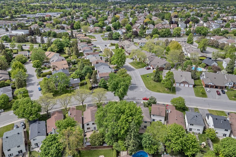 X12181933/217-equestrian-drive/kanata-bridlewood/ottawa/ontario/K2M1A5_49