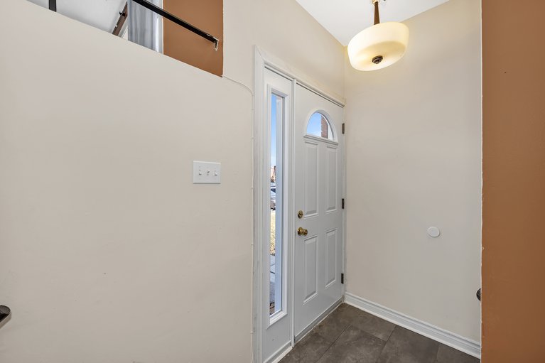 X12876316/23a-woodvale-green-none/craig-henrywoodvale/ottawa/ontario/K2G4H3_4