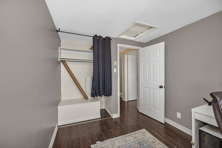 X12876316/23a-woodvale-green-none/craig-henrywoodvale/ottawa/ontario/K2G4H3_22