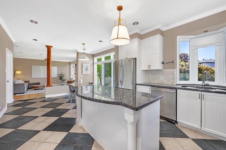 X12179480/24-tierney-drive/barrhaven-longfields/ottawa/ontario/K2J4T3_17