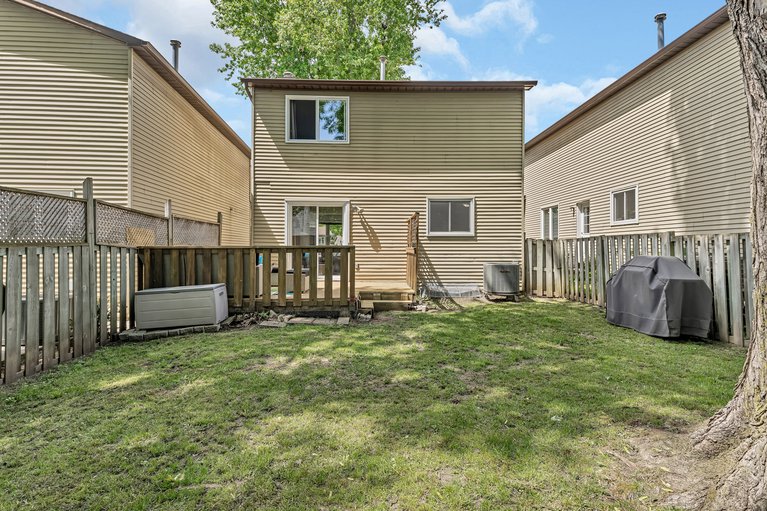 X12181933/217-equestrian-drive/kanata-bridlewood/ottawa/ontario/K2M1A5_38