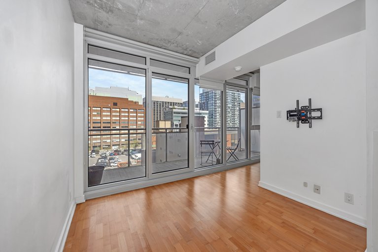 X12148184/704-324-laurier-avenue/ottawa-centre/ottawa/ontario/K1N6P6_17