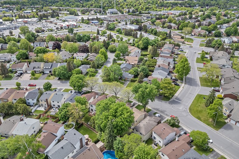 X12181933/217-equestrian-drive/kanata-bridlewood/ottawa/ontario/K2M1A5_50