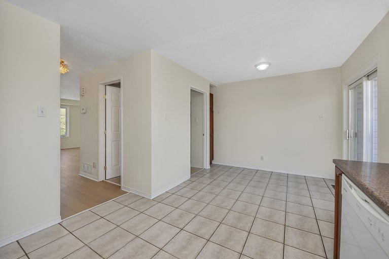 X12151421/573-neighbourhood-way/riverview-park/ottawa/ontario/K1G6N5_25