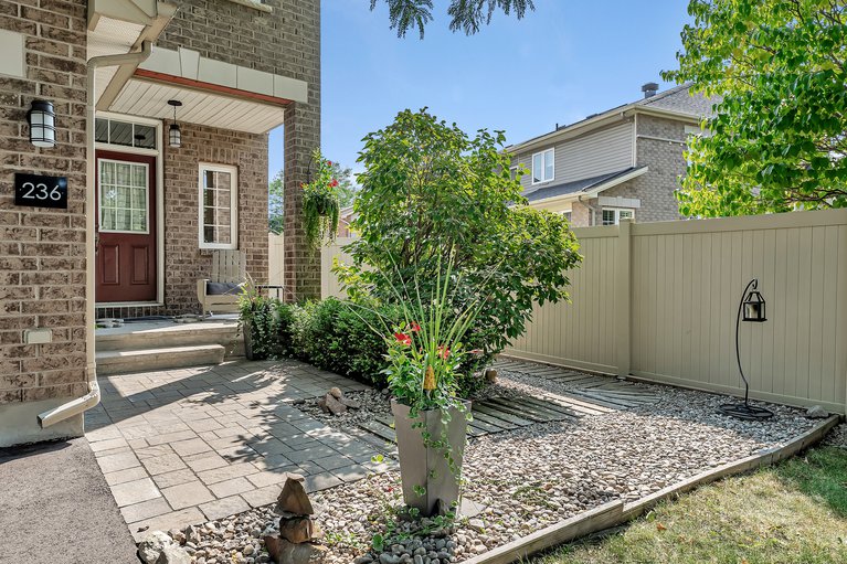 X12400154/236-bookton-place/riverside-southgloucester-glen/ottawa/ontario/K1V2H5_5