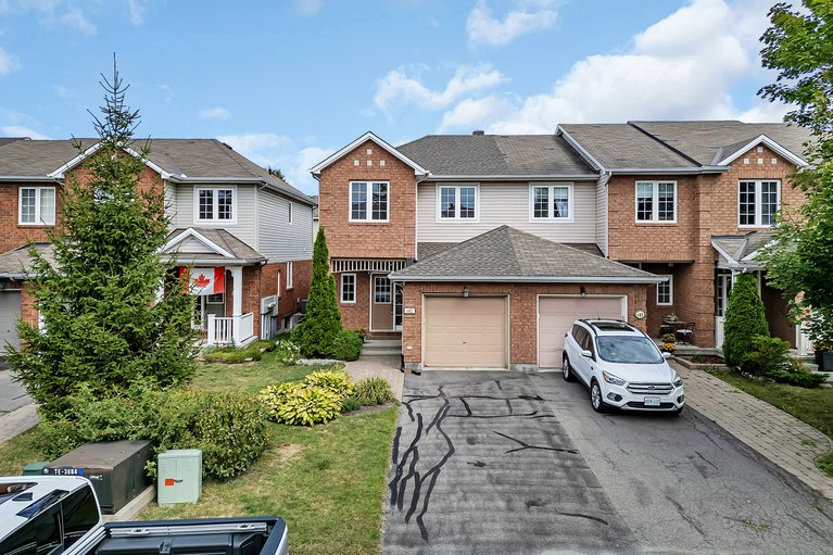 X12381519/682-wild-shore-crescent/riverside-southgloucester-glen/ottawa/ontario/K1V1Y1_2