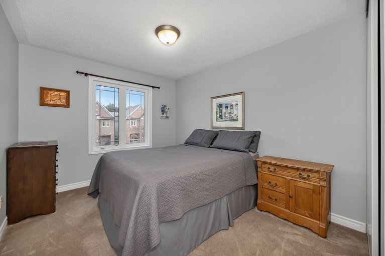 X13006092/217-hunterbrook-street/kanata-morgans-grantsouth-march/ottawa/ontario/K2K0E6_26