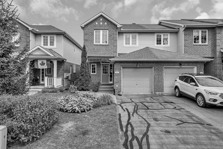 682 Wild Shore Crescent