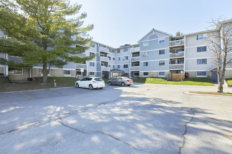 X12112809/417-214-viewmount-drive/borden-farmstewart-farmcarleton-heightsparkwood-hills/ottawa/ontario/K2E7X2_4