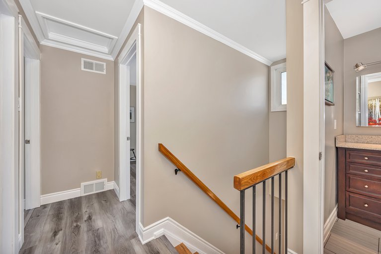 X12802098/277-park-grove-drive/queenswood-heights-south/ottawa/ontario/K1E2S9_21