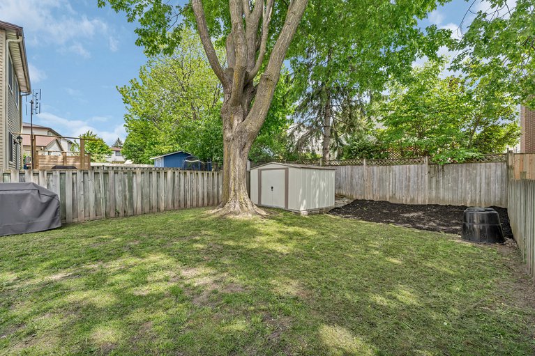 X12181933/217-equestrian-drive/kanata-bridlewood/ottawa/ontario/K2M1A5_40