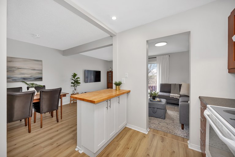 X12114984/82-baneberry-crescent/kanata-glencairnhazeldean/ottawa/ontario/K2L2Y4_9