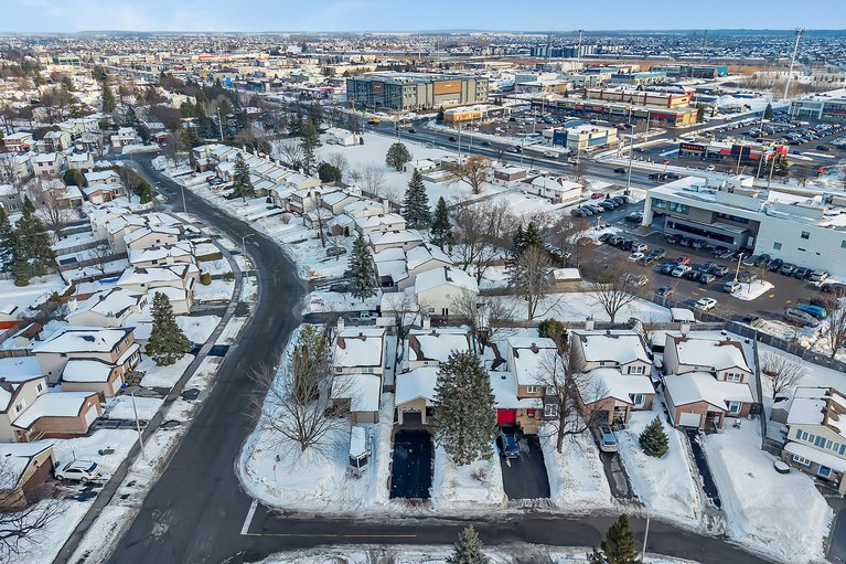 X12802098/277-park-grove-drive/queenswood-heights-south/ottawa/ontario/K1E2S9_52