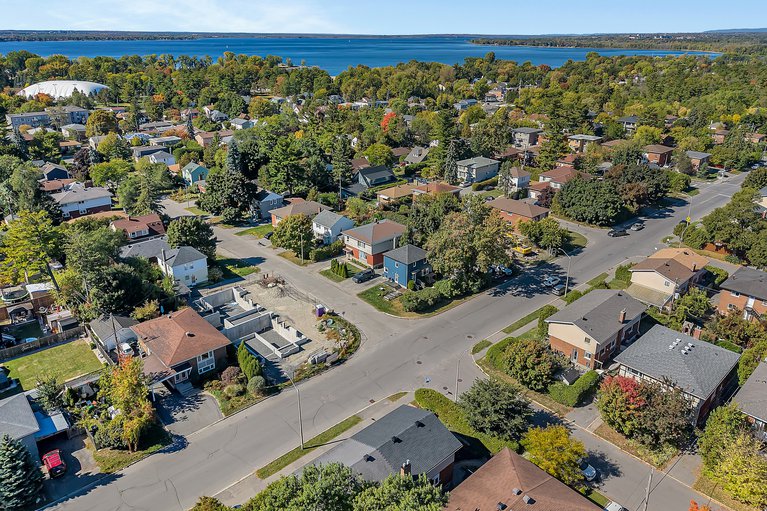 X12558016/345-poulin-avenue/britannia/ottawa/ontario/K2B5T9_50