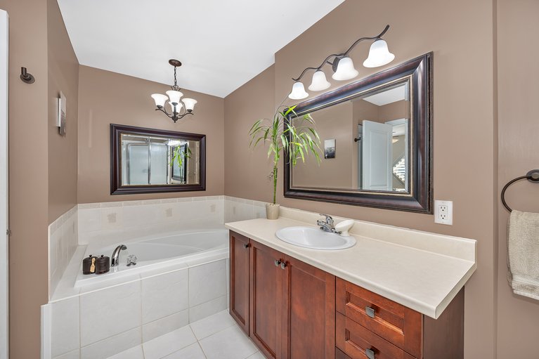 X12400154/236-bookton-place/riverside-southgloucester-glen/ottawa/ontario/K1V2H5_33
