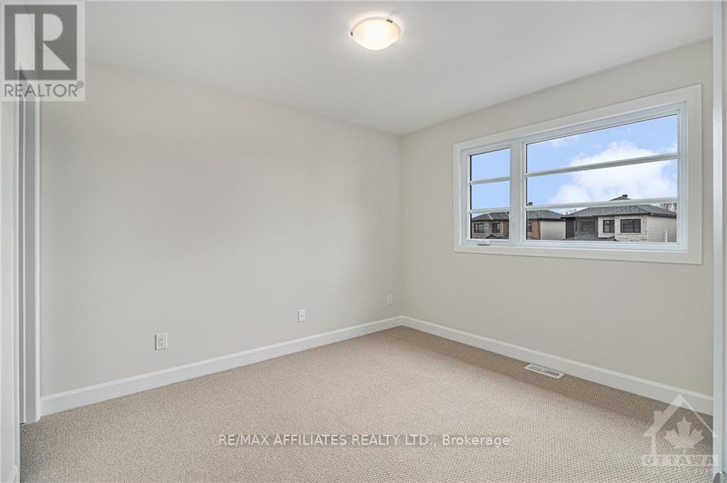 1208 Montblanc Crescent