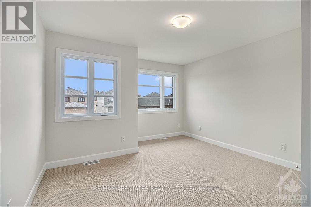 1208 Montblanc Crescent