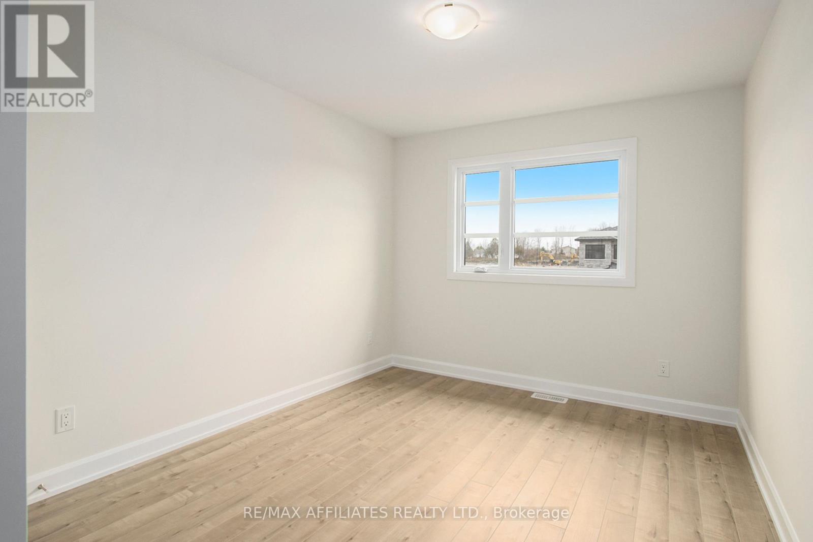 1213 Montblanc Crescent