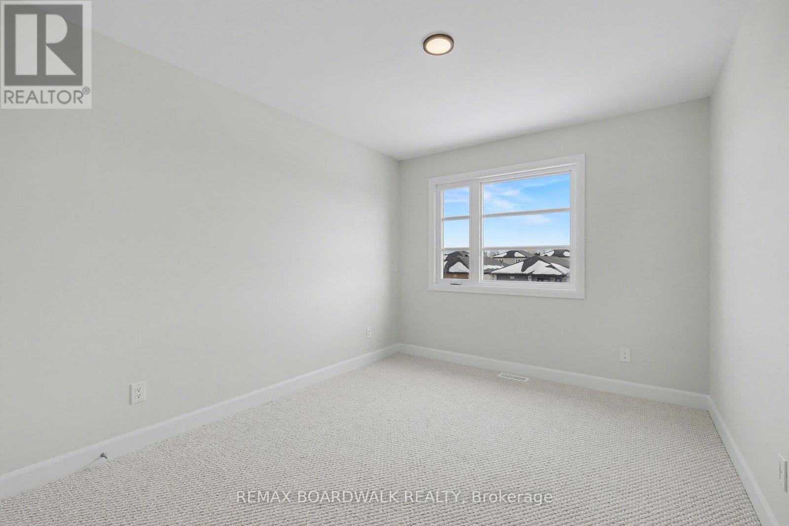 1213 Montblanc Crescent