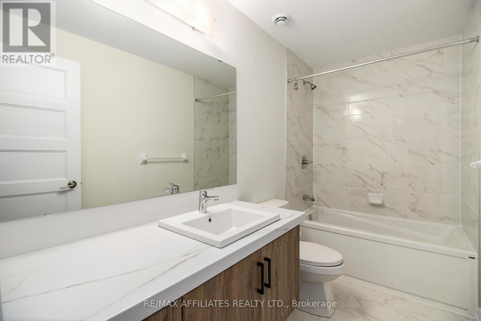 1213 Montblanc Crescent