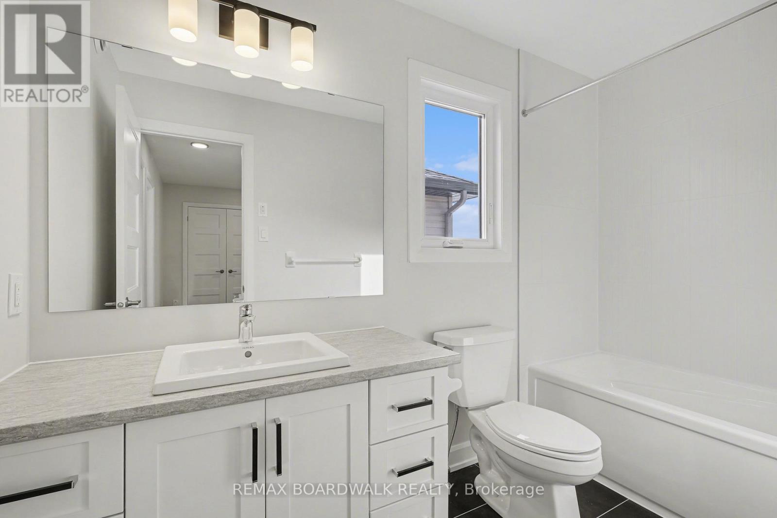 1213 Montblanc Crescent