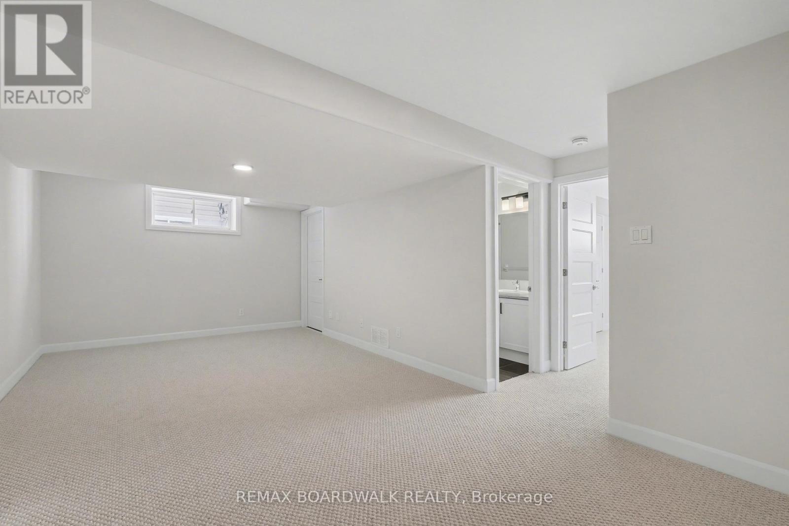 1213 Montblanc Crescent