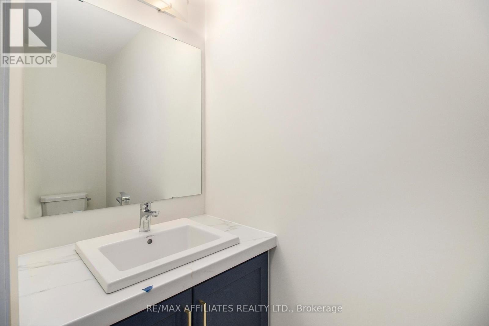 1213 Montblanc Crescent