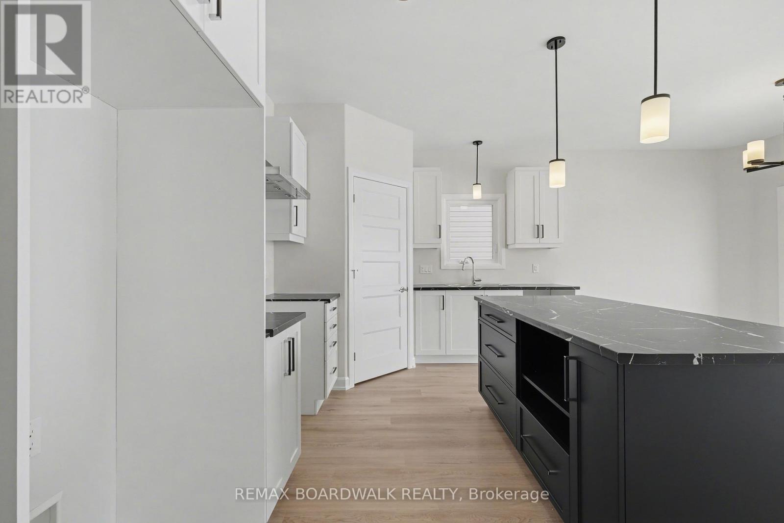 1213 Montblanc Crescent