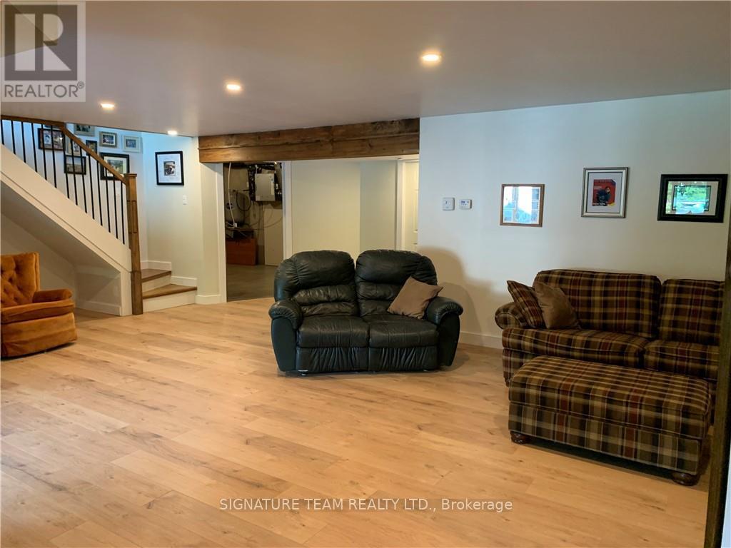 1555 Whitton Road