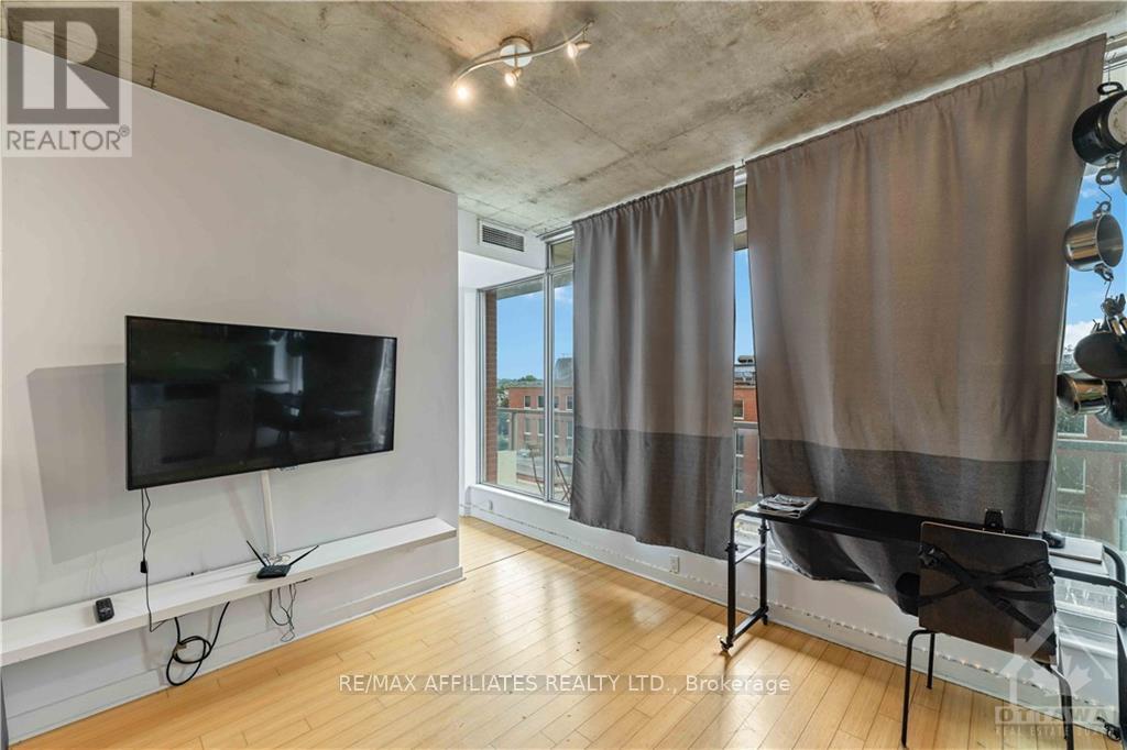 505 - 383 Cumberland Street