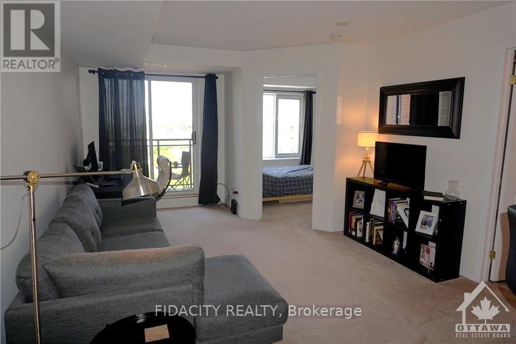 9d - 310 Central Park Drive
