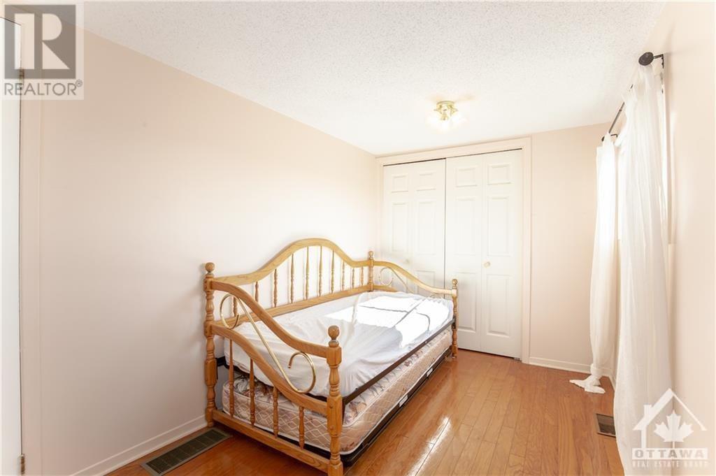 64 Rossel Trail