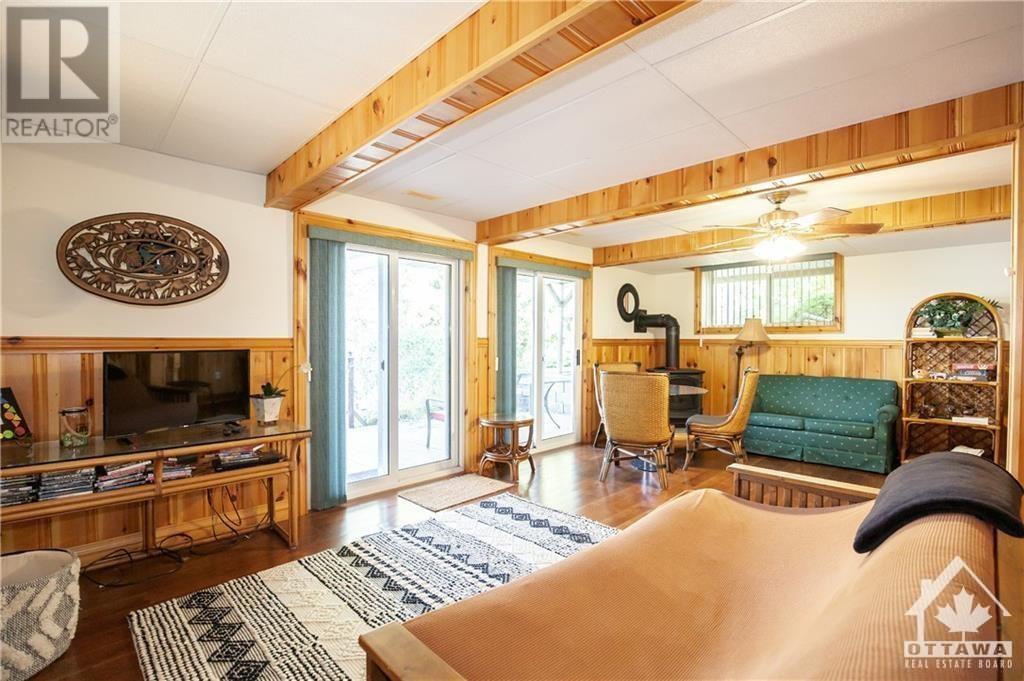 64 Rossel Trail
