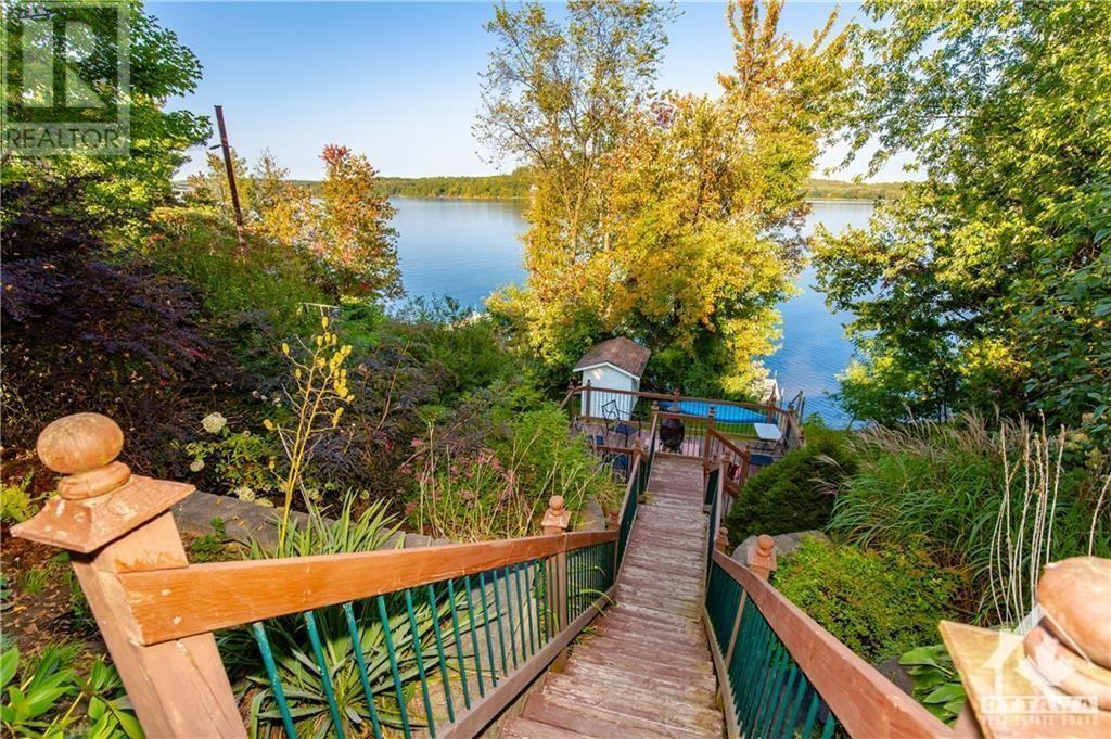 64 Rossel Trail