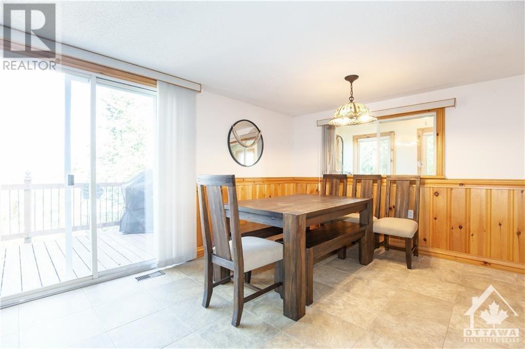 64 Rossel Trail