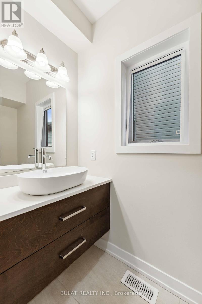 1359 Kitchener Avenue