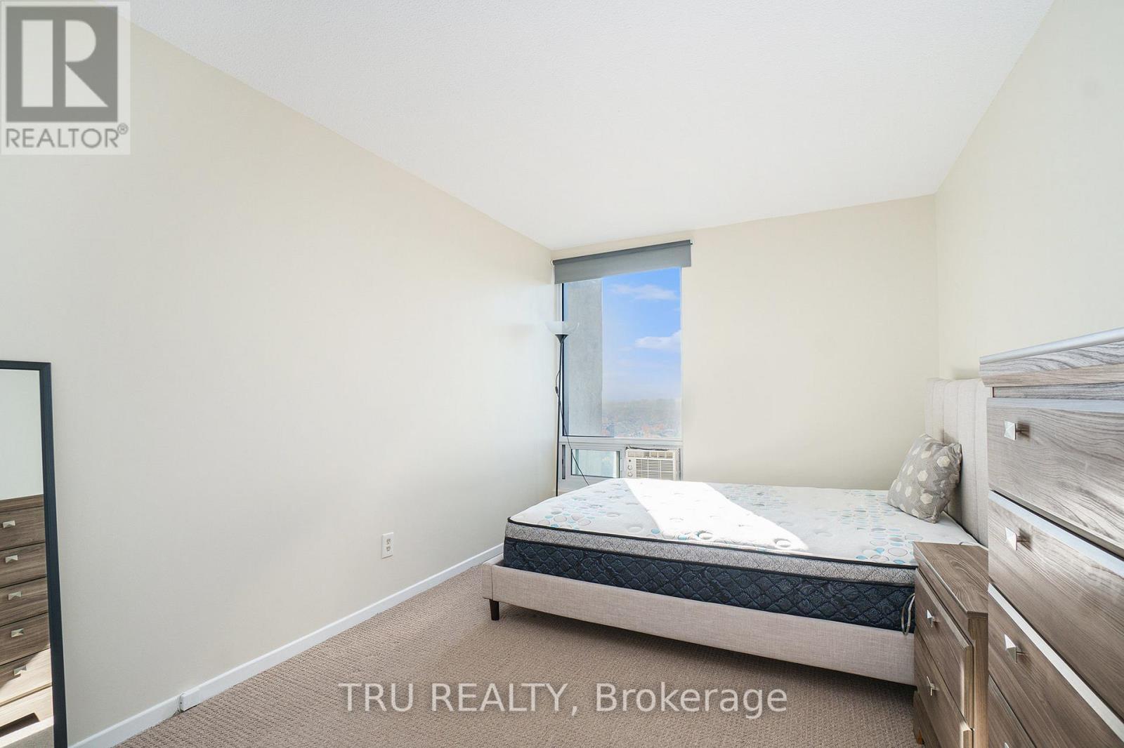 Ph8 - 900 Dynes Road