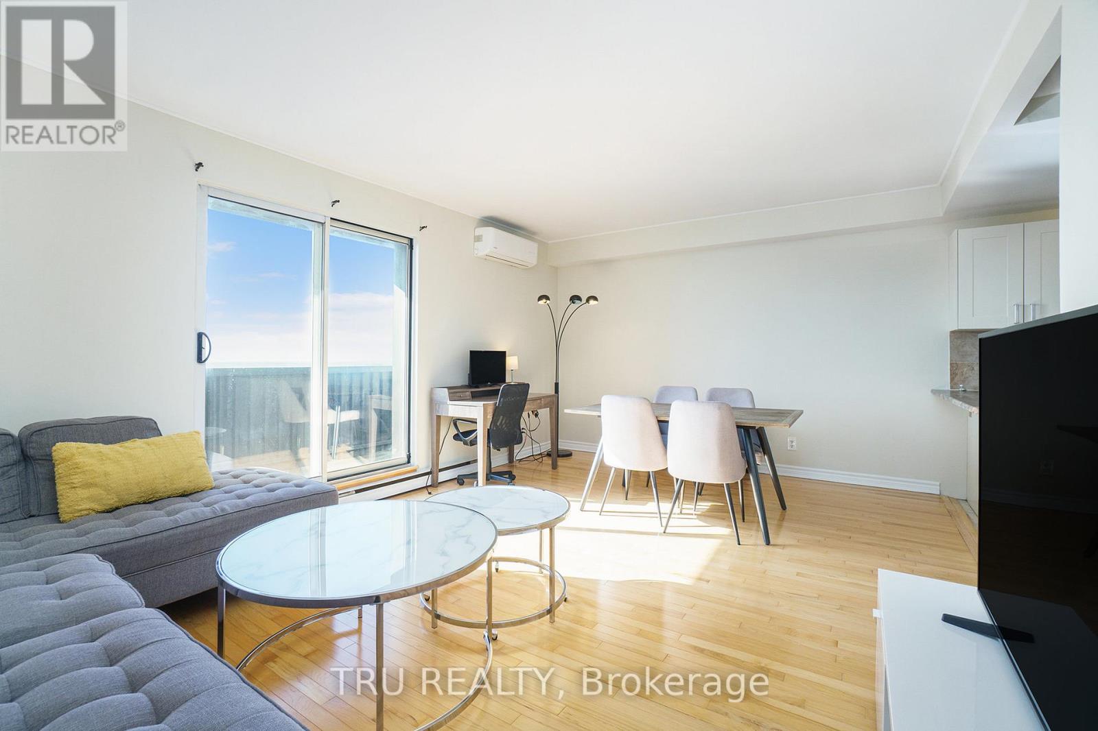 Ph8 - 900 Dynes Road