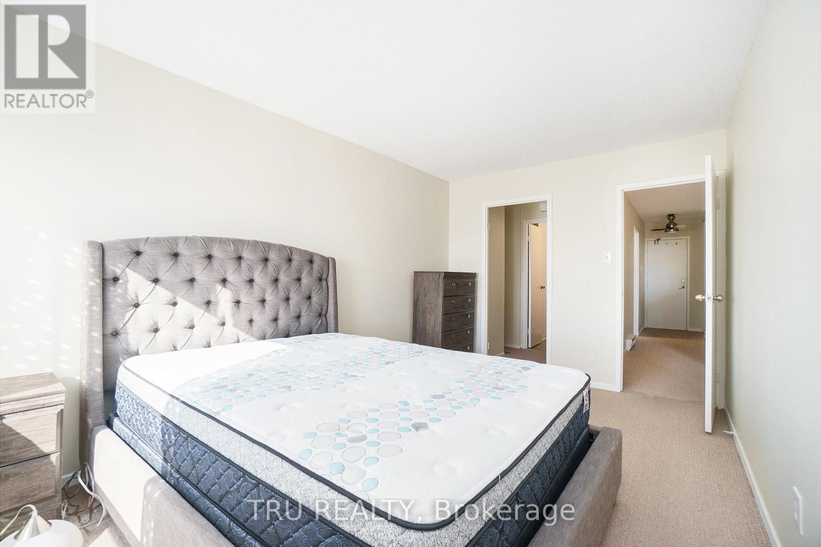 Ph8 - 900 Dynes Road