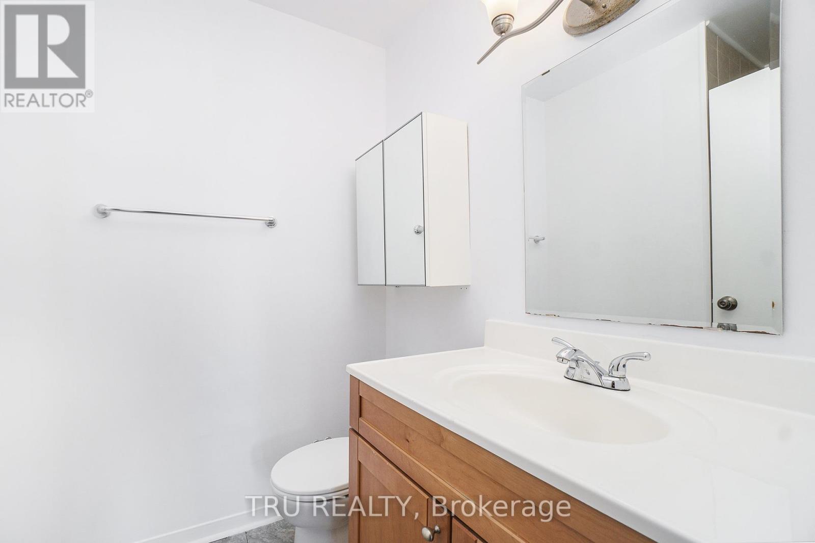 Ph8 - 900 Dynes Road