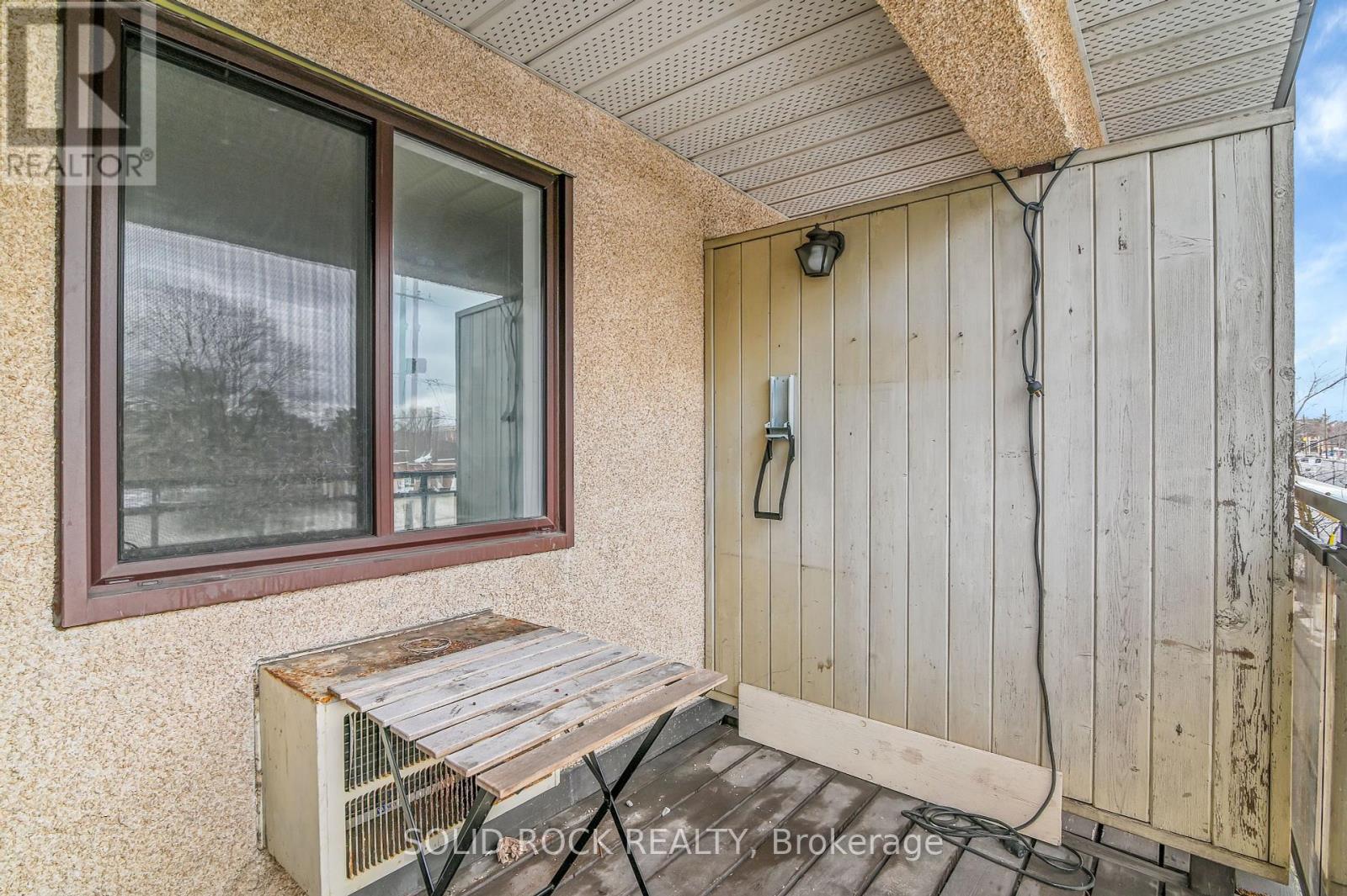203 - 1490 Heron Road