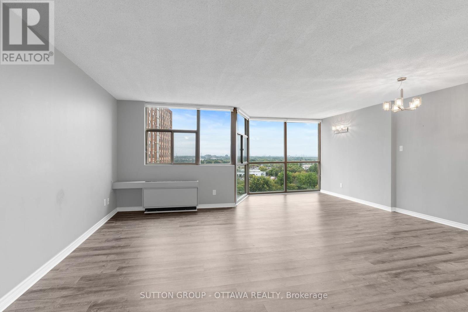1111 - 2760 Carousel Crescent