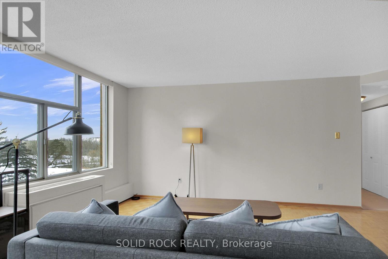 404 - 2759 Carousel Crescent