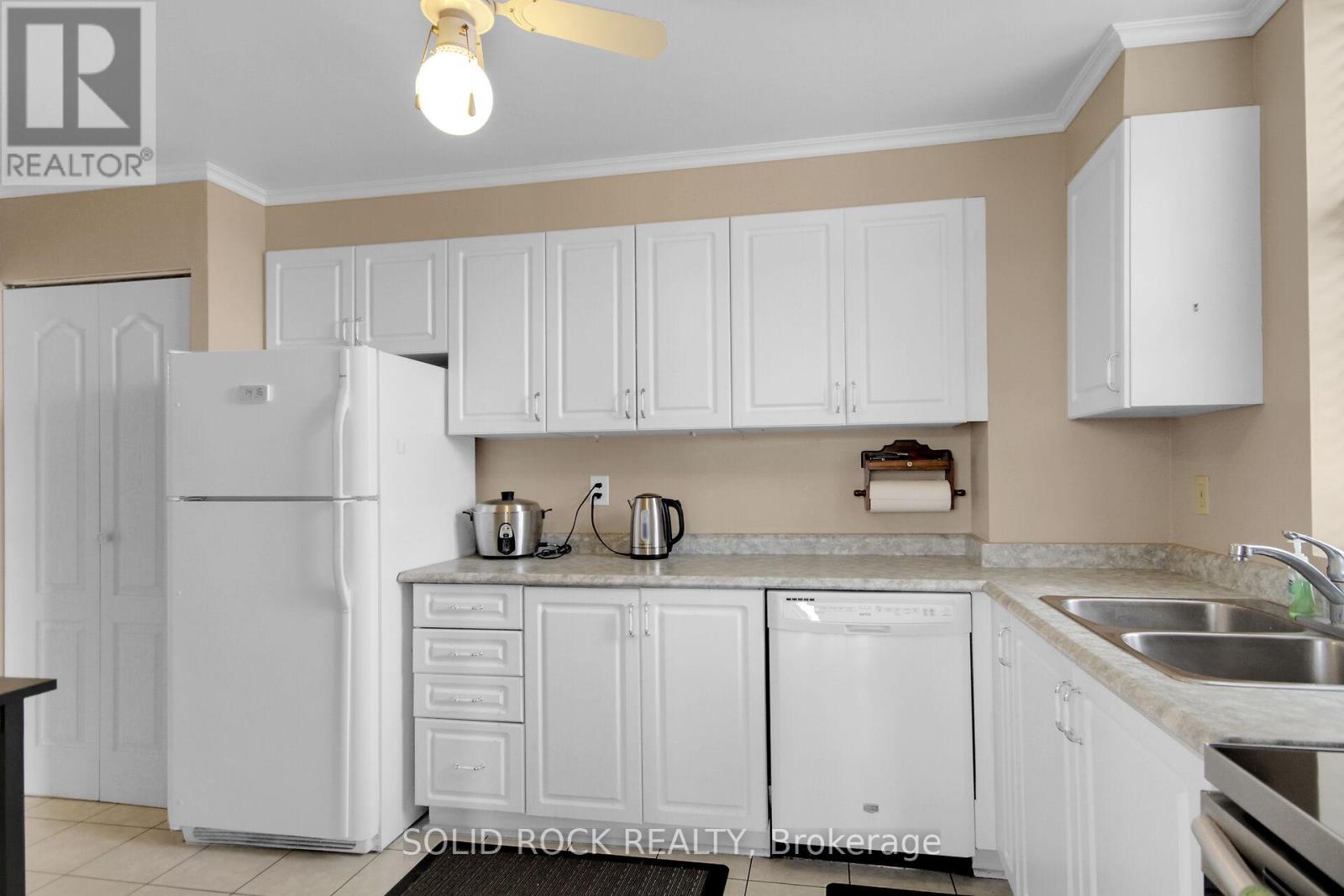 404 - 2759 Carousel Crescent