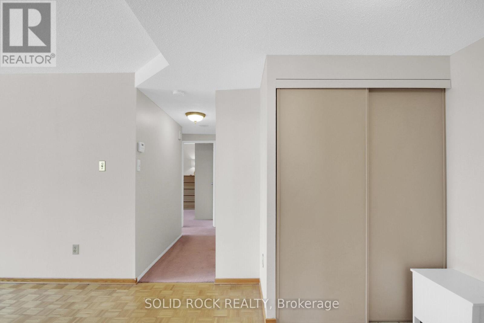 404 - 2759 Carousel Crescent