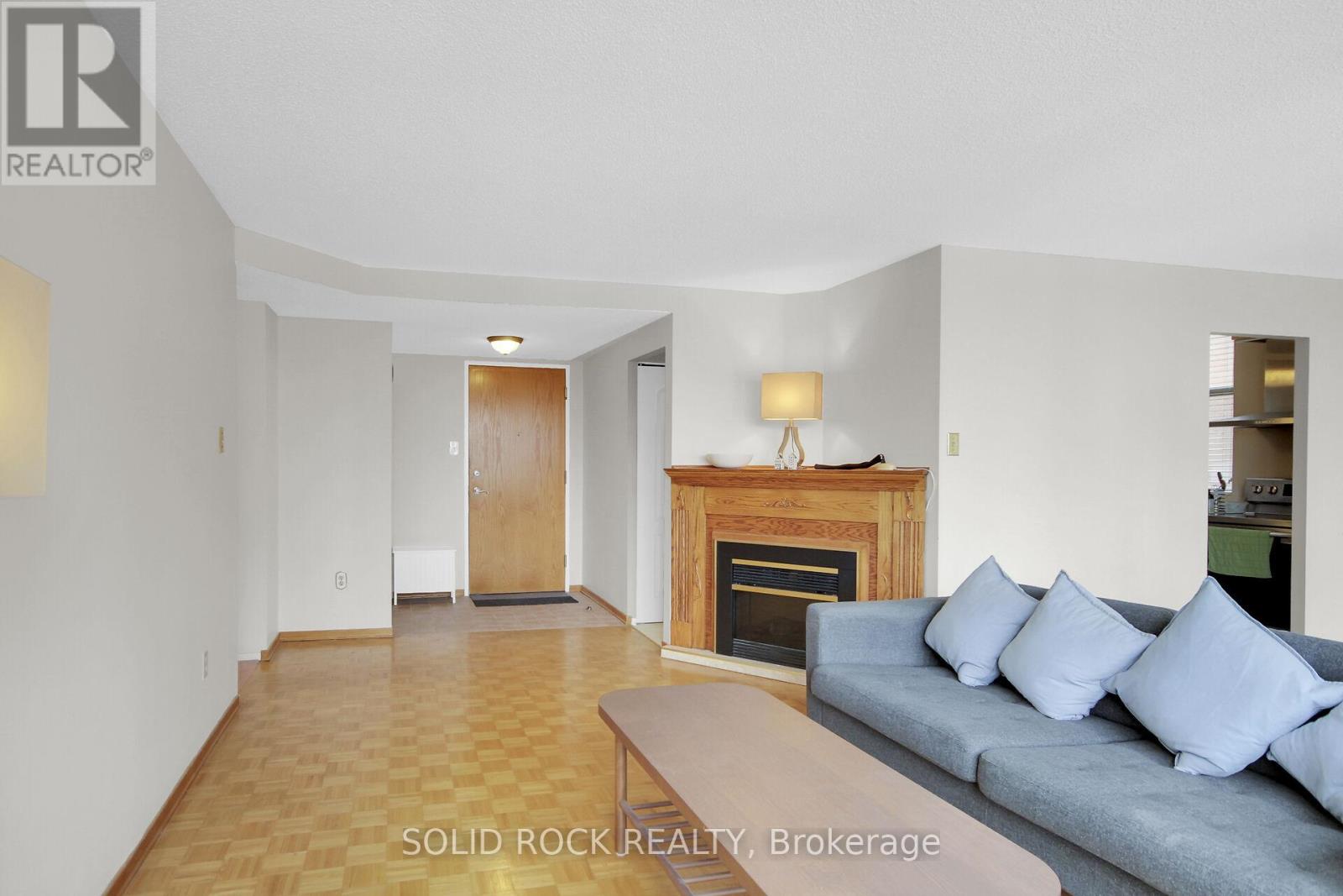 404 - 2759 Carousel Crescent