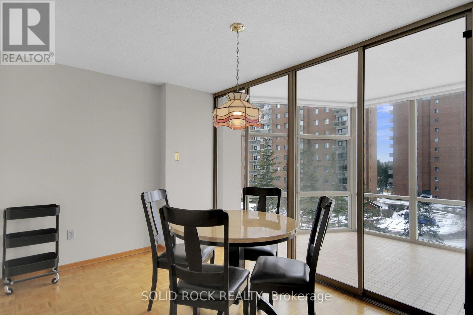 404 - 2759 Carousel Crescent