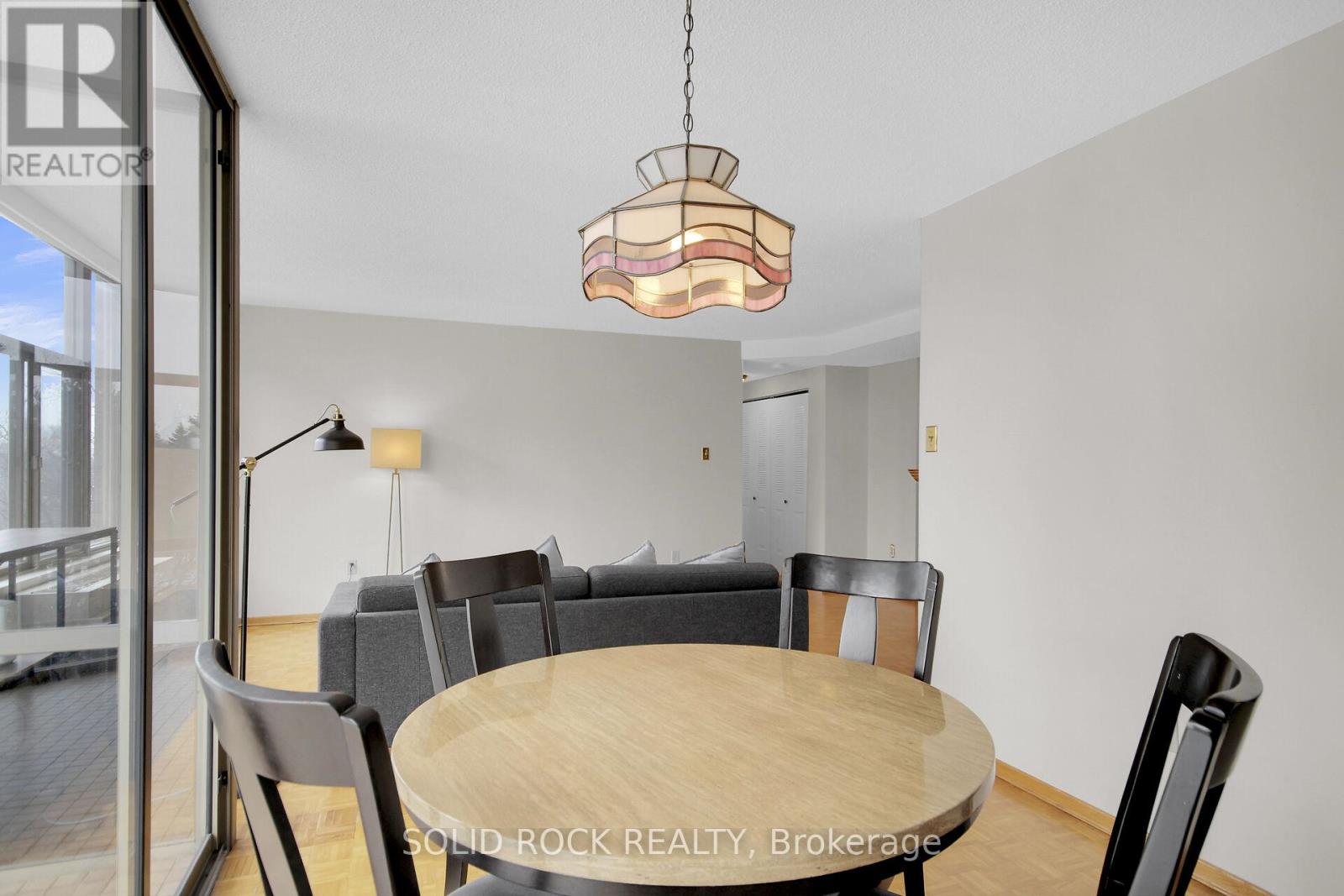 404 - 2759 Carousel Crescent